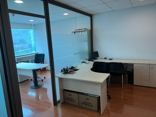 Venta / Arriendo Oficina 2 Privados A. Bello Con M. Montt