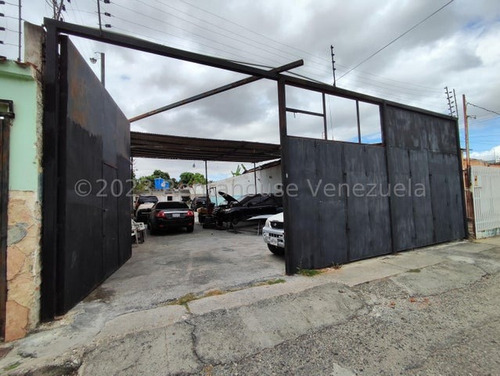 / Local Comercial Tipo Galpon En Alquiler Centro - Oeste De Barquisimeto. Calle 44 / 23-22974 As-2