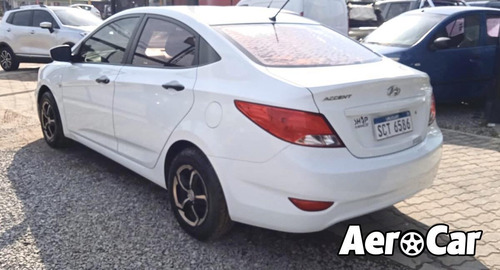 Imagen 4 de 14 de Hyundai Accent 1.4 Gl 1.4 2015 Impecable! Aerocar