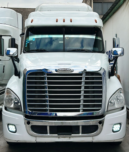 Tractocamion Freightliner Cascadia 2015 Isx Fierros Grandes