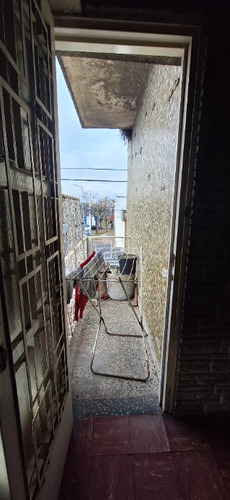 Local Con Vivienda En Venta En Valentin Alsina