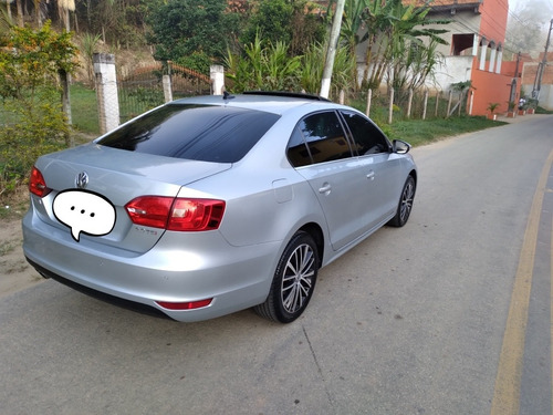 Imagem 5 de 15 de Volkswagen Jetta 2013 2.0 Tsi Highline 4p 200 Hp