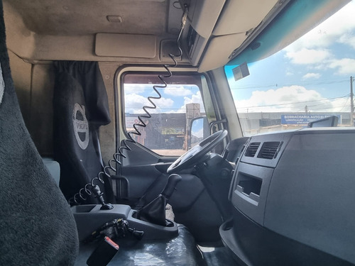 Imagem 7 de 15 de Volvo Vm 270 8x2 Ano 2013/2013 Caçamba Basculante Bitruck