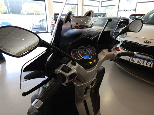 Imagen 13 de 25 de Piaggio Mp3 Yourban 300cc Hoferekautomotores