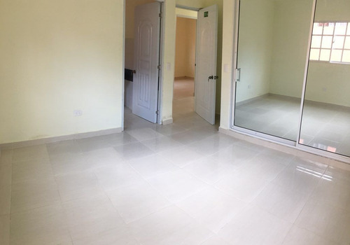Imagen 7 de 12 de Casa De 3 Habitaciones, 2 Baños, Marquesina Y Patio.