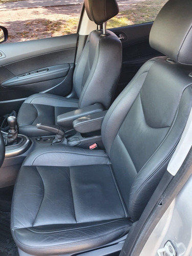 Peugeot 308 2.0 Feline 143cv 2013