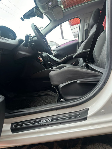 Peugeot 208 1.6 16v Griffe Flex Aut. 5p