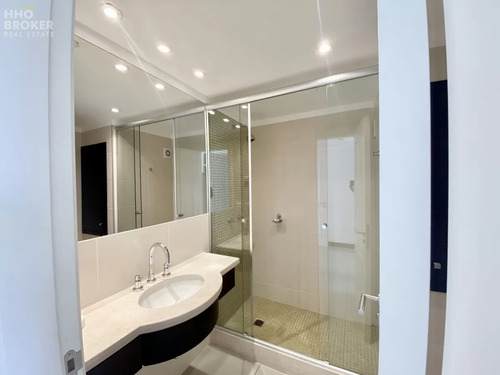 Apartamento En Alquiler Torre Lobos, Punta Del Este.