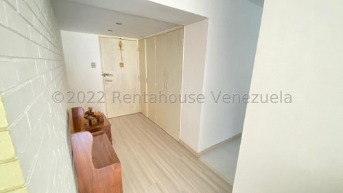 Imagen 7 de 13 de Apartamento Venta El Cigarral Mls #22-22260 Apartamento Totalmente Remodelado, Piscina, Cancha Deportiva, 2 Puestos De Estacionamiento Techados
