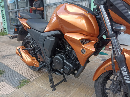 Moto Recién Remodelada Estéticamente Sin Daños En El Motor
