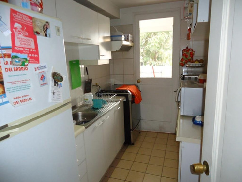 2 Dorms. 1 En Suite 2 Baños, Balcón, 1 Estacion. Techado