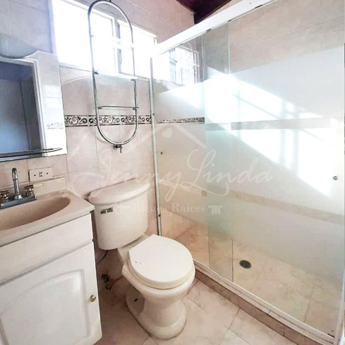 Imagen 10 de 14 de Venta Amplia Casa En La Morita Maracay