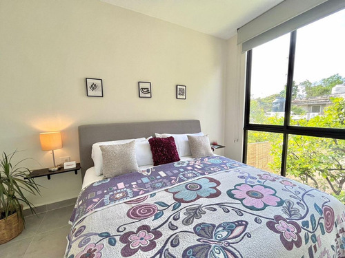 Centro A 2 Cuadras Del Paseo Montejo Hermosa Casa Amueblada (avc-2052)