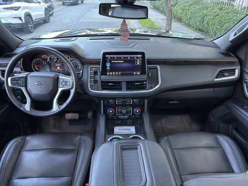 Chevrolet Suburban 5.3 at 4x4