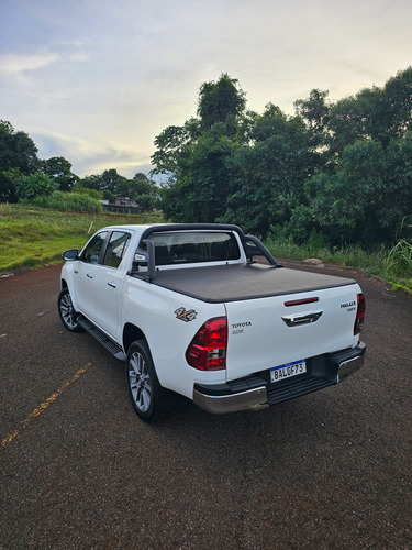 Toyota Hilux 2.8 Tdi Srx Cab. Dupla 4x4 Aut. 4p