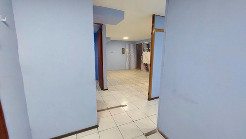 Local Comercial En Plaza Ñuñoa - 61 M2 -