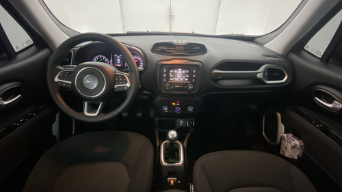 Imagen 21 de 25 de Jeep Renegade 2023 Sport 1.8
