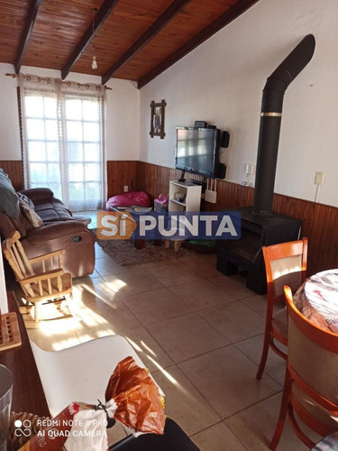 Imagen 3 de 11 de Casa De 3 Dormitorios En Venta En Zona En Desarrllo.