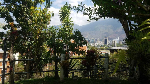 Imagen 12 de 13 de Vendo Casa 500m2 4h+s/4b+s/3p Lomas De Chuao 9941