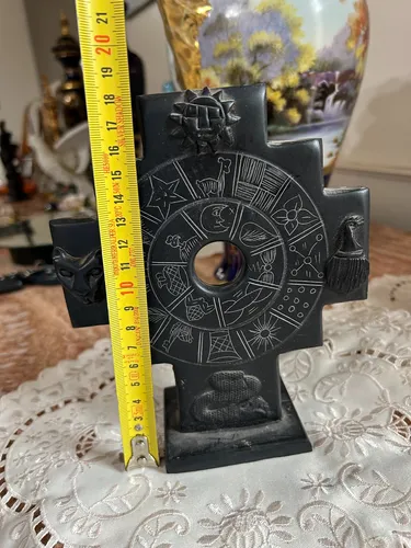 Chacana Tallada En Piedra Negra Arte Precolombino