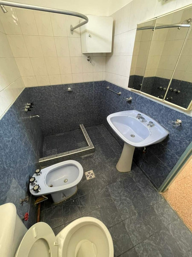 Imagen 5 de 10 de Departamento En Venta Barrio Alberdi