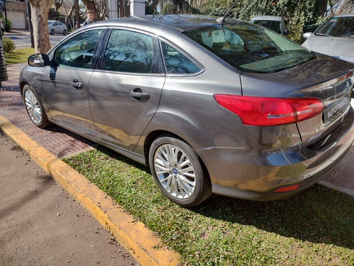 Imagen 8 de 17 de Ford Focus Se Plus At 4ptas 2016 Usado Gris