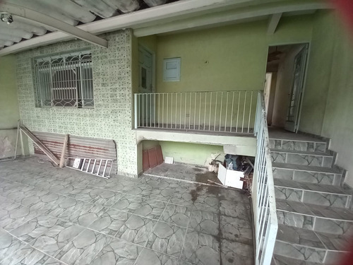 Casa Com 120 De Área Construída