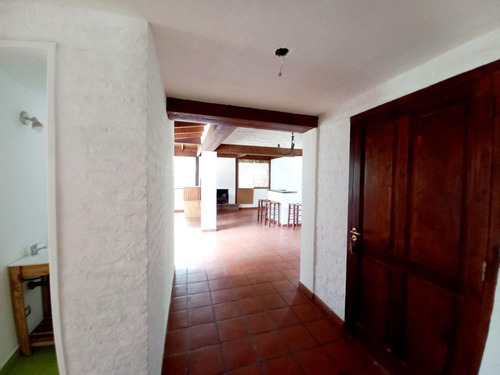 Imagen 8 de 13 de Casa En Venta Amplio Lote Esteban Echeverria Al 1700 Maschwitz