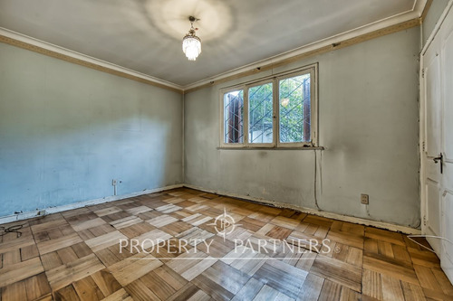 Casa En Venta En Ñuñoa. Preciosa Casa Al Lado Del ...