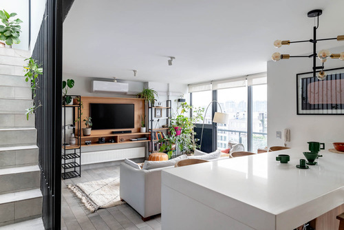 Seminuevo Con Gran Azotea Y Quincho. (triplex Condell)