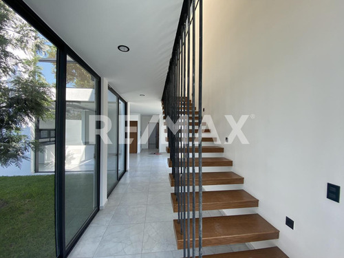 Casa En Venta En Morelos, Fraccionamiento Real De Oaxtepec