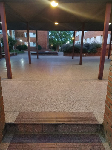 Imagen 1 de 12 de Apartamento En Perfectas Condiciones Excelente Zona.