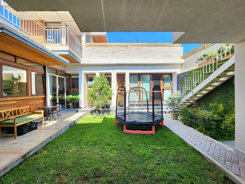 Casa Con Recámara En Primer Nivel, Jardín Central Y Roof Garden, Zibatá, Qro. Am