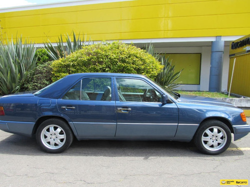 Imagen 6 de 25 de Mercedes Benz 220 E 2.2 W124