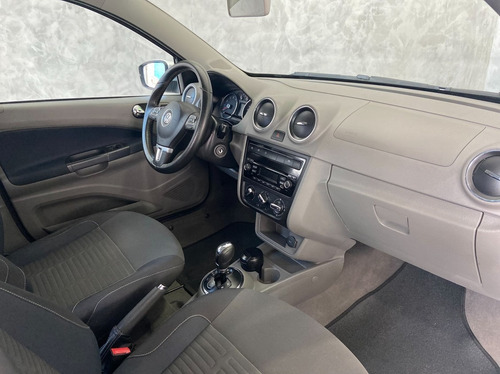 Imagem 12 de 15 de Volkswagen Gol 1.6 Mi Highline 8v