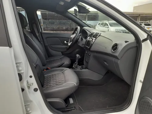 Renault Logan 1.6 Intens Aut