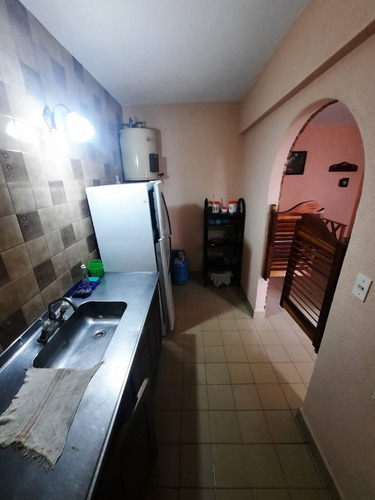 Imagen 7 de 20 de Amplio Departamento En Dos Ambientes Y Medio Ubicado En Planta Baja Con Cochera