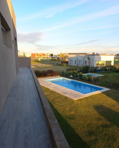 Imagen 16 de 17 de Hermosa Casa En Lagos De Canning