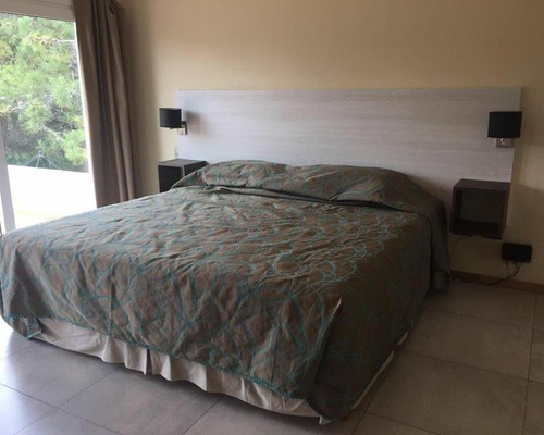 Casa De 5 Ambientes En Venta En La Herradura - Pinamar