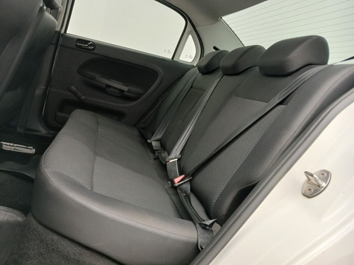 Volkswagen Voyage 1.6 MSI TOTALFLEX 4P MANUAL