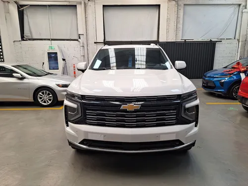 Chevrolet Suburban 6.2 V8 High Country At