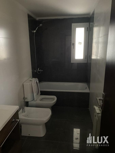 Imagen 21 de 30 de Venta Departamento 2 Dormitorios Piso Exclusivo Con Parrillero - Centro