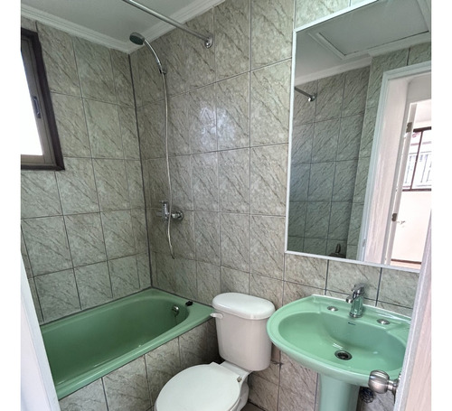 Práctica Casa Recién Renovada A Pasos Metro Las Parcelas
