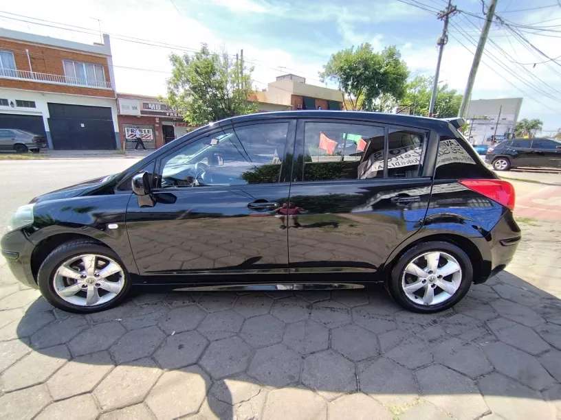 Nissan Tiida 1.8 Acenta