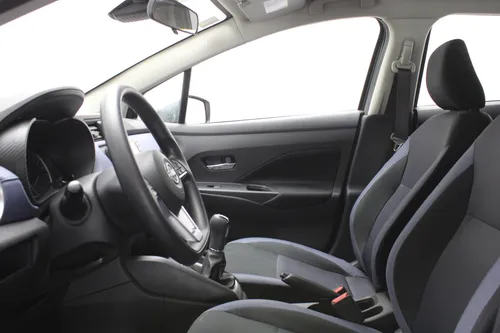 Nissan Versa 1.6 Advance Mt