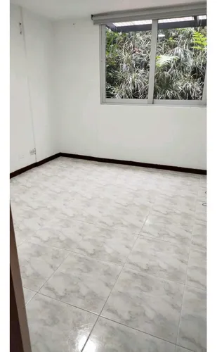 Arriendo Amplio Apartamento En Altos Del Poblado