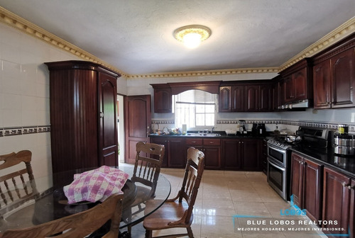 Imagen 4 de 12 de Casa Familiar Con Árboles Exóticos En Prado Oriental Santo Domingo Este