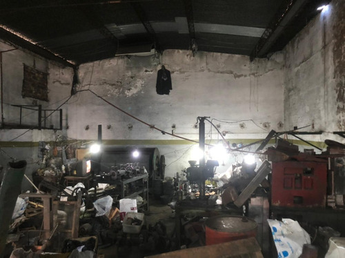 Imagen 4 de 8 de Galpón En Venta 120 M2, En La Tablada