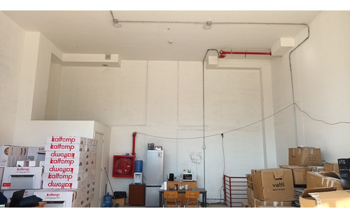 Arriendo Local Comercial 73,11 M2 Nivel Calle + 22,75 M2 En