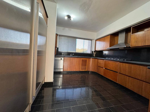 Venta De Apartamento, Altos De Guataparo, Edificio La Defense Cod 271147